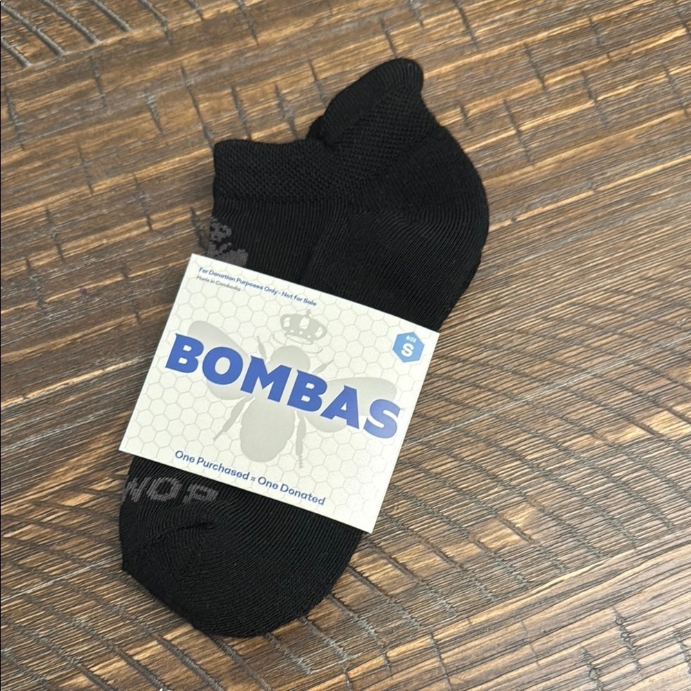 Bombas Black Athletic Socks - Picture 2 of 3